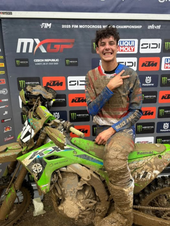 Mathis Valin ovládl deštivou kvalifikaci MX2 v České republice. Julius Mikula byl sedmý!