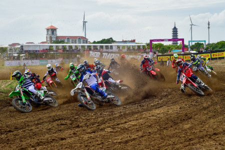 Časový harmonogram a startovní listiny  MXGP Číny 2025