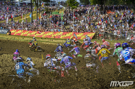 Jett Lawrence jasně ovládl rozjížďku MXGP - MX2! V průběžném vedení USA