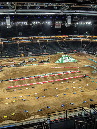 Video sestřih z pátečního tiskového dne Supercross de Paris 2025