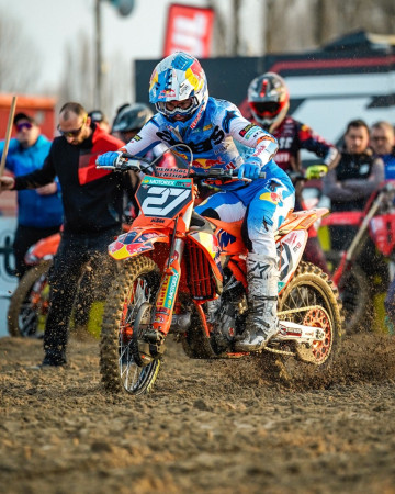 Simon Laengenfelder vítězem 1. jízdy MX2 v Mantově