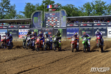 Guillem Farres ovládl 1. jízdu FIM MX2 Francie. Julius Mikula opět v nejlepší desítce, sedmý!