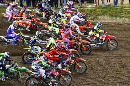 Představení: MONSTER ENERGY MXGP VELKÉ BRITÁNIESE VRACÍ DO LEGENDÁRNÍHO FOXHILLS 