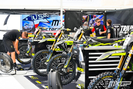 Online: Výsledky a live timing MXGP České republiky 2026 (neděle)