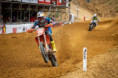 Lucas Coenen i přes pád vítězem 1. jízdy MXGP v Aguedě